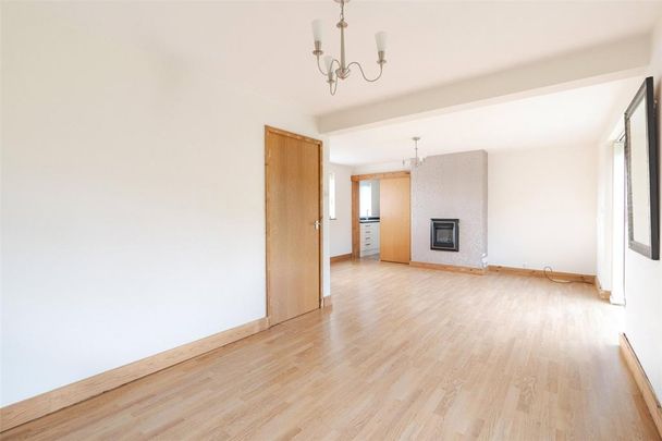 3 bedroom end of terrace house to rent - Photo 1