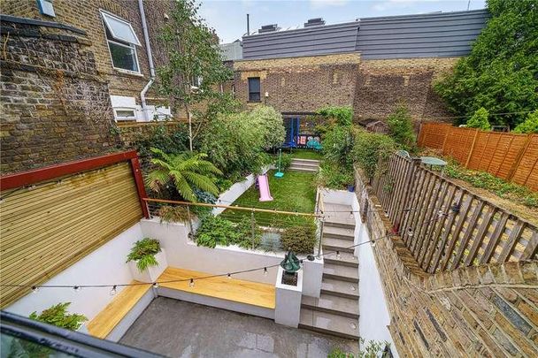 Crystal Palace Road, East Dulwich, London, SE22 - Photo 1