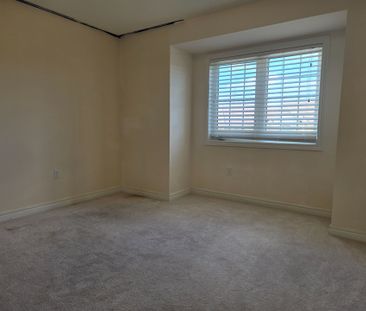 For Lease - 8 Beasley Grove, Hamilton, Ontario - Photo 3