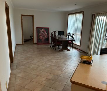 Narre Warren - Photo 3