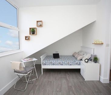 1 bedroom in a house share to rent - Photo 4