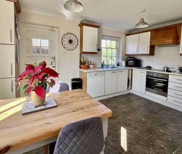 3 bedroom semi-detached house to rent - Photo 6