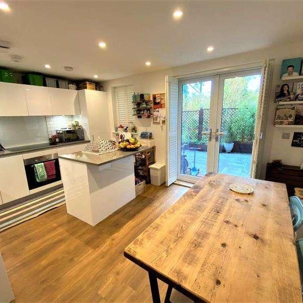 Woking, GU22 - Photo 1