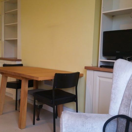 Cosy 1-bedroom apartment for rent in Terenure, Dublin - Photo 1