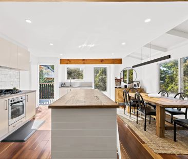 Tranquil Tree-Top Living in Mount Keira - Photo 4