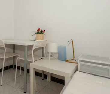 Avenida de Oporto, Madrid, Community of Madrid 28019 - Photo 6