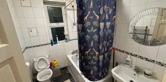 Room in a Shared House, Stevenage Road, E6 - Photo 3