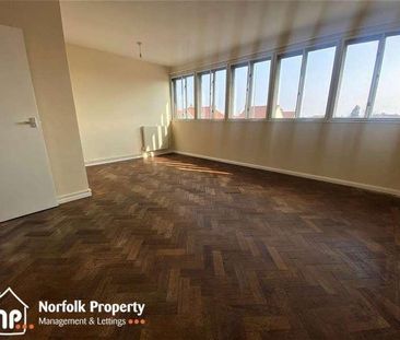 Cromer Road, NR6 - Photo 5