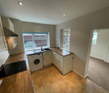 2 bedroom semi-detached house to rent - Photo 5