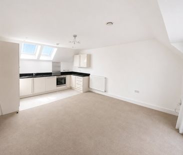 Redwood Drive, Epsom, Surrey, KT19 8FL - Photo 3