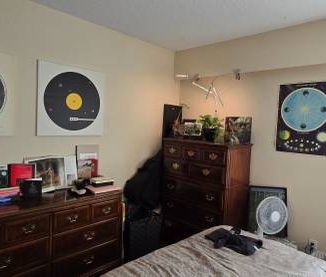 Charming 1 Bedroom, 1 Bath Unit for Rent (Swiftsure Apartments) - Photo 1