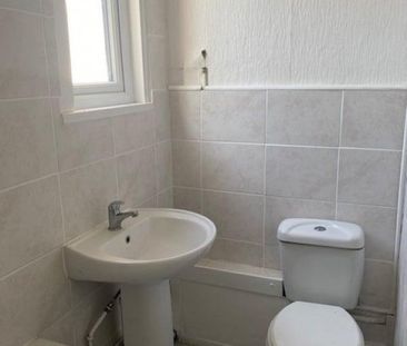 1 bedroom ground floor flat to rent - Photo 6