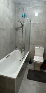 Manor Drive North - Photo 4