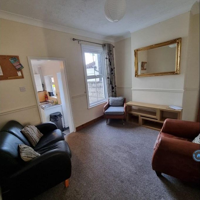 4 bedroom terraced house to rent - Photo 1