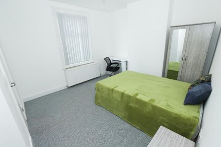 5 bedroom terraced house to rent - Photo 5