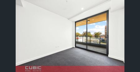 Brand NEW, oversized and AFFORDABLE - Photo 5