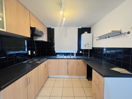 3 bedroom terraced house to rent - Photo 2