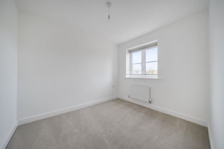 Kingfisher Drive, Northampton - Photo 4