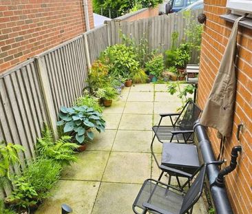 Plumptre Way, Eastwood, Nottingham, Nottinghamshire, NG16 - Photo 6