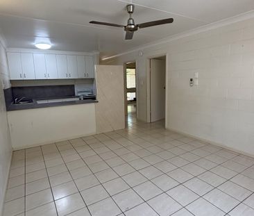 LOW MAINTENANCE 2 BEDROOM UNIT IN PRIME LOCATION - Photo 6