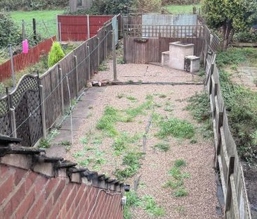 2 bedroom terraced house to rent - Photo 2