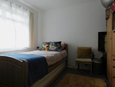 3 bedroom house to rent - Photo 3