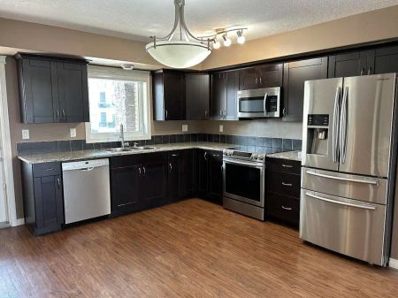 324 - 125 Willis Crescent, Saskatoon Condo | 2 Bedrooms | 2 Bathrooms — 324 - 125 Willis Crescent, Saskatoon Condo | 2 Bedrooms | 2 Bathrooms - Photo 2