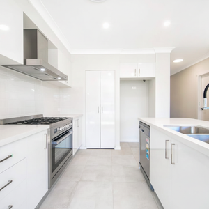 Ideally Located Family Home - Photo 2