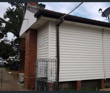 Home with complete yard! - Photo 6