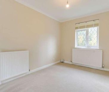 Holly Lane East, Banstead, SM7 - Photo 4