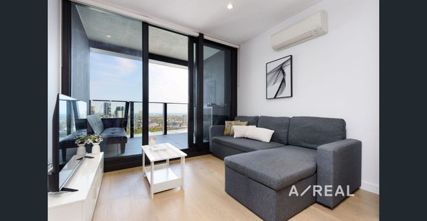 Sophisticated Fully Furnished 2-Bedroom Apartment in Melbourne Quarter with Resort-Style Amenities - Photo 1