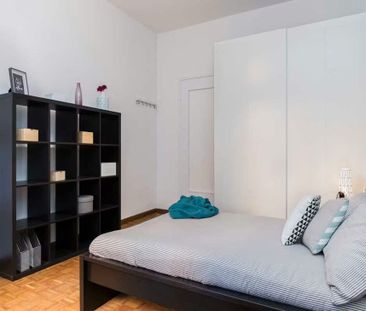 Via dei Mandorli, Cesano Boscone, Lombardy 20090 - Photo 3