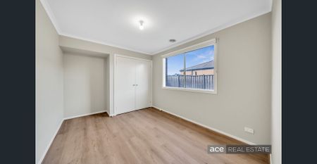 Appealing Family Home in Truganina - Photo 4