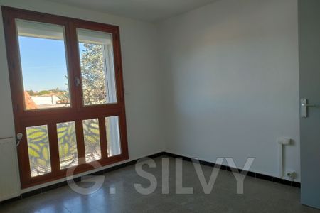 Location Appartement 4 pièces 64m² ORANGE 84100 - Photo 4