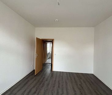 Helle Dachgeschoss-Wohnung | ab sofort bezugsfrei - Photo 2