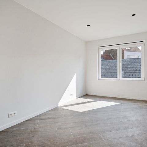 Stijlvol nieuwbouwappartement te huur in centrum - Photo 1