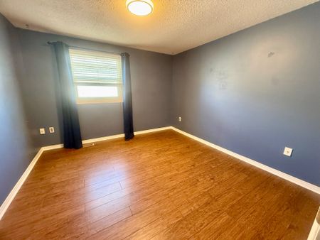 For Lease - 23 Wallace Drive, Barrie, Ontario - Photo 3