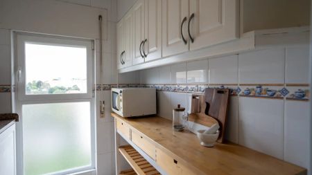 2-bedroom apartment for rent in Lisbon allowing couples - Photo 5