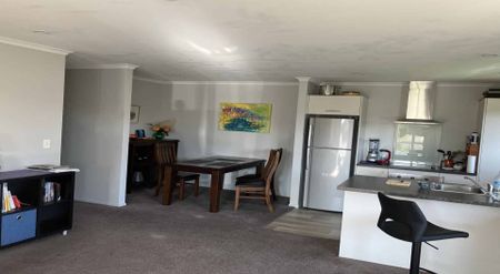 3 DOUBLE BEDROOMS - Photo 2