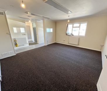 1 bedroom ground floor flat to rent - Photo 3