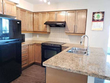 For Lease - 25 Greenview Avenue Unit# 1020, Toronto, Ontario - Photo 5