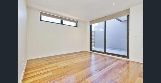 URBAN OASIS - Photo 1