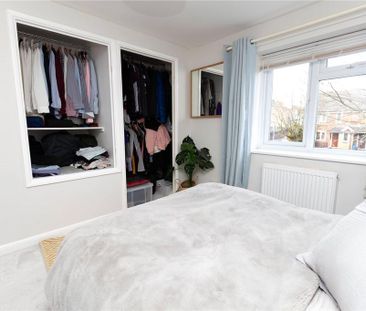 2 bedroom end of terrace house to rent - Photo 4