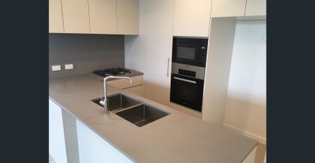 Luxurious North-Facing Two-Bedroom Apartment in the heart of St Ives - Photo 3