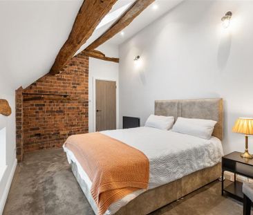 3 bedroom barn conversion to rent - Photo 1