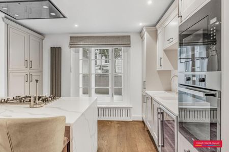 4 bedroom semi-detached house to rent - Photo 4