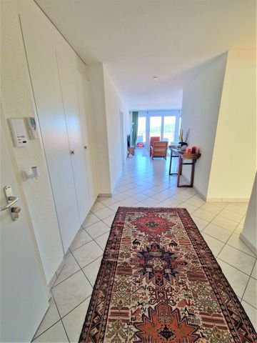 Beautiful spacious 5.5-room apartment with lake view - Photo 4