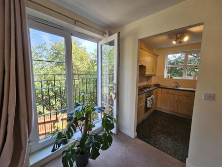 2 bedroom apartment to rent - Photo 5