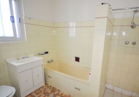 2 Bedroom Home! - Photo 4