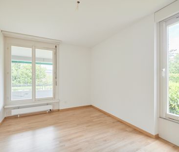 GERÄUMIGE 4.5-ZIMMER-WOHNUNG IN ZENTRALER LAGE MIT GROSSEM BALKON - Photo 5